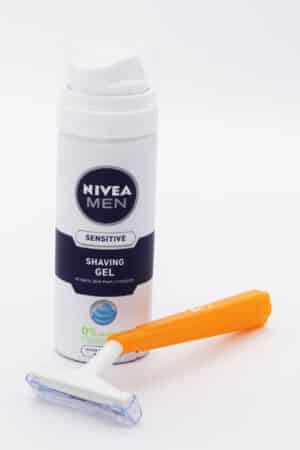 Shave Gel (3 sachets) & razor – 24 per case