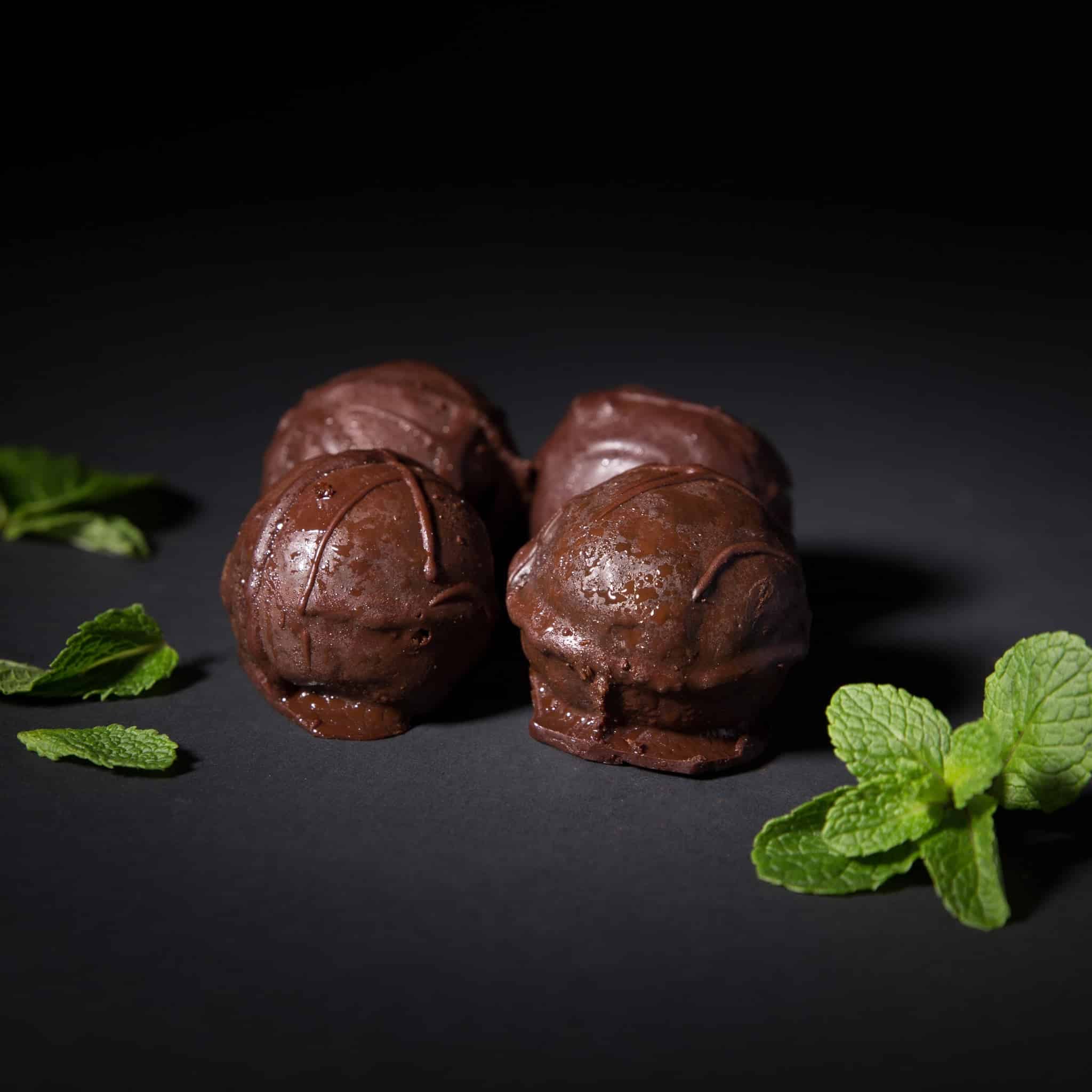 MINT CHOCOLATE PROTEIN POWERBALLS