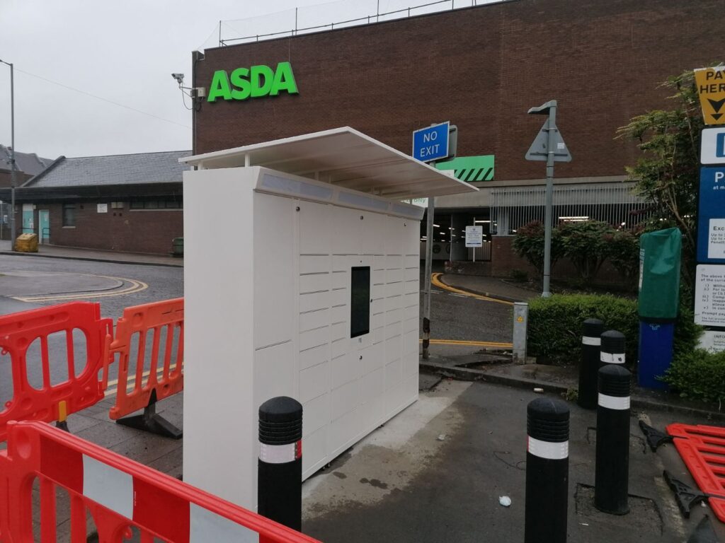outdoor locker smart
