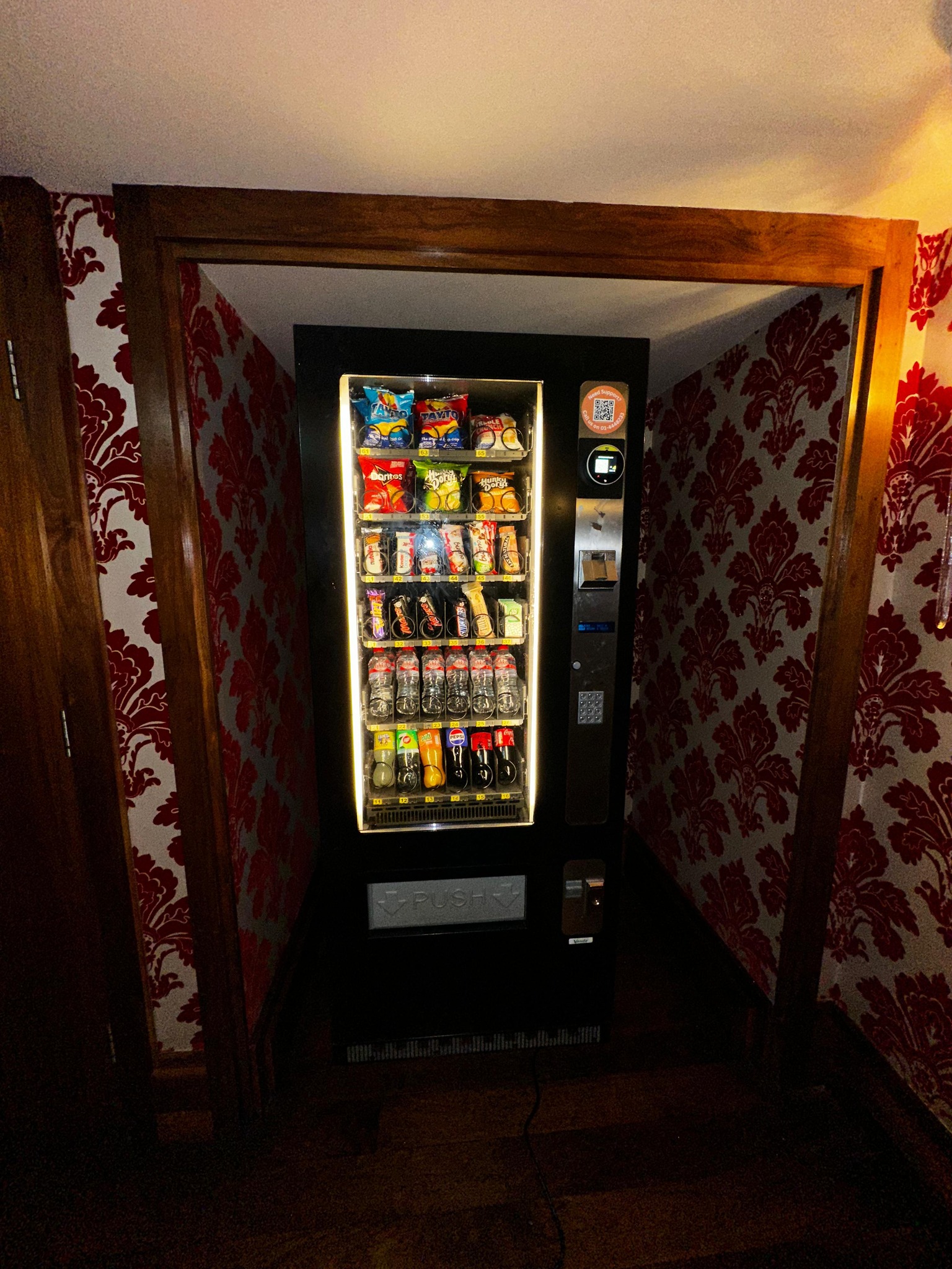 How Can I Use Vending Machines to Promote Seasonal Campaigns?