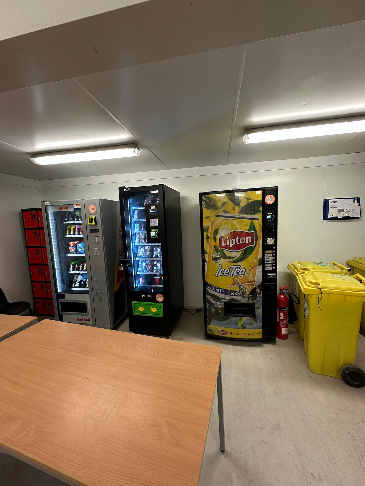 Are Smart Vending Machines Profitable in Temporary Event Locations?