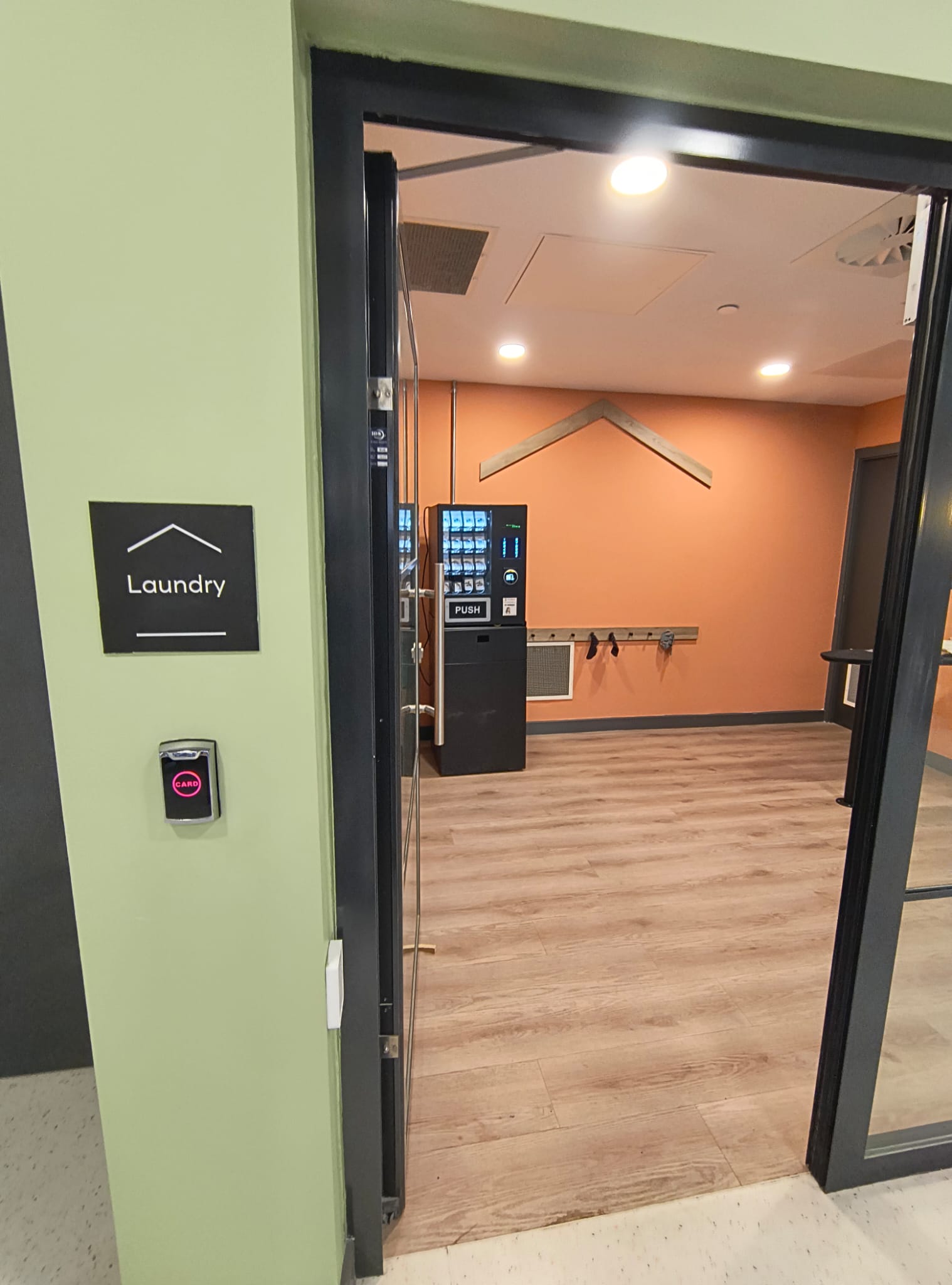 How Can a Vending Machine Fit Smart Buildings?