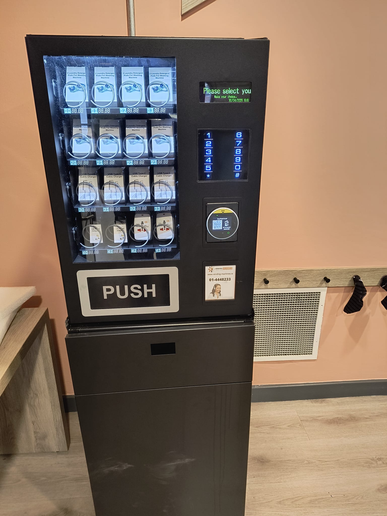 Point Vending Machine How Does a Vending Machine Support Contactless Payments? - vending-machines