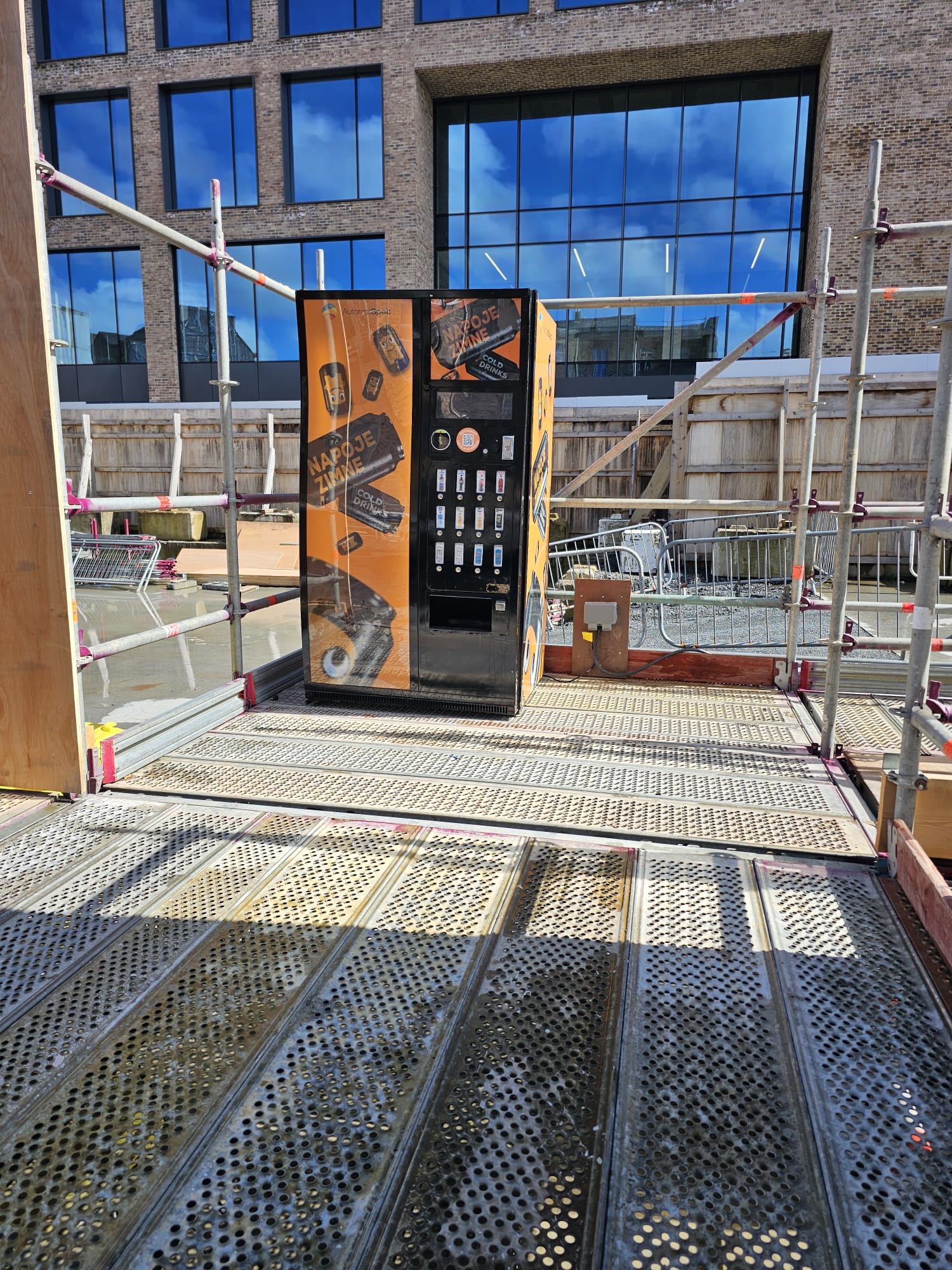 How Do Vending Machines Benefit Office Spaces?