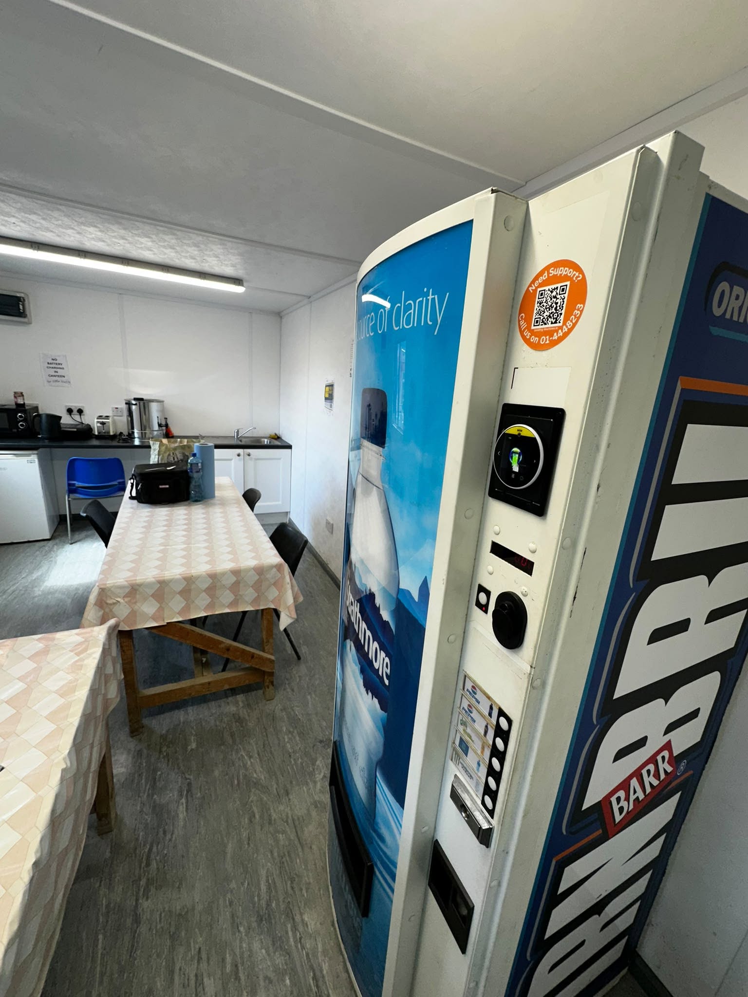 Can Vending Machines Build a Franchise Brand?