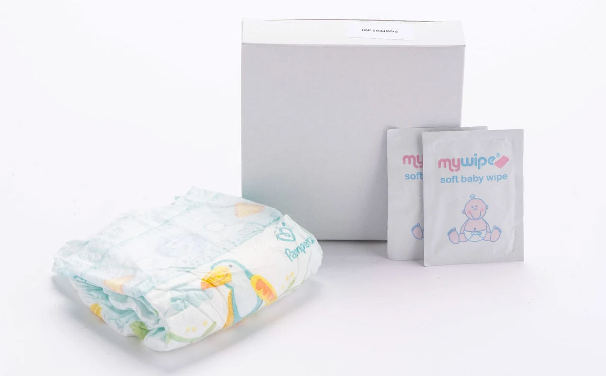 Pampers Junior Nappy & Wipes vending pack