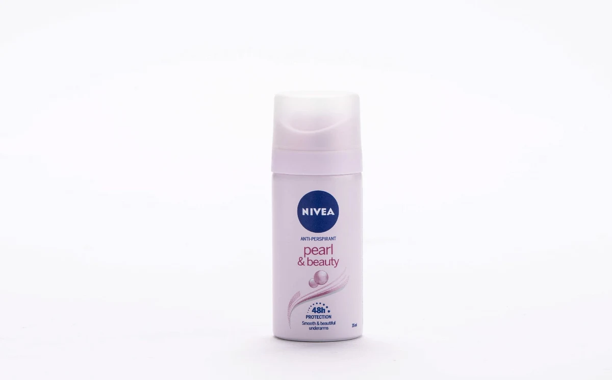Nivea Pearl & Beauty Deodorant vending pack
